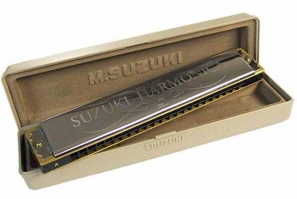 Suzuki SUA23-C 23-Hole Tremolo Harmonica