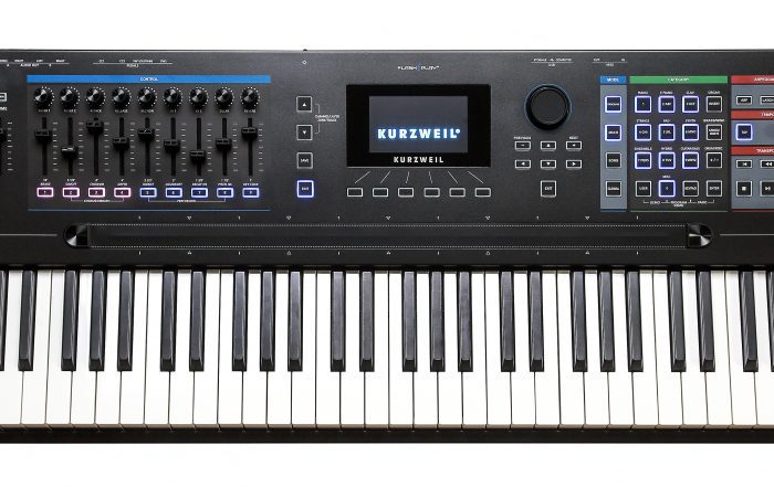 Kurzweil K2700 88-key Synthesizer Workstation